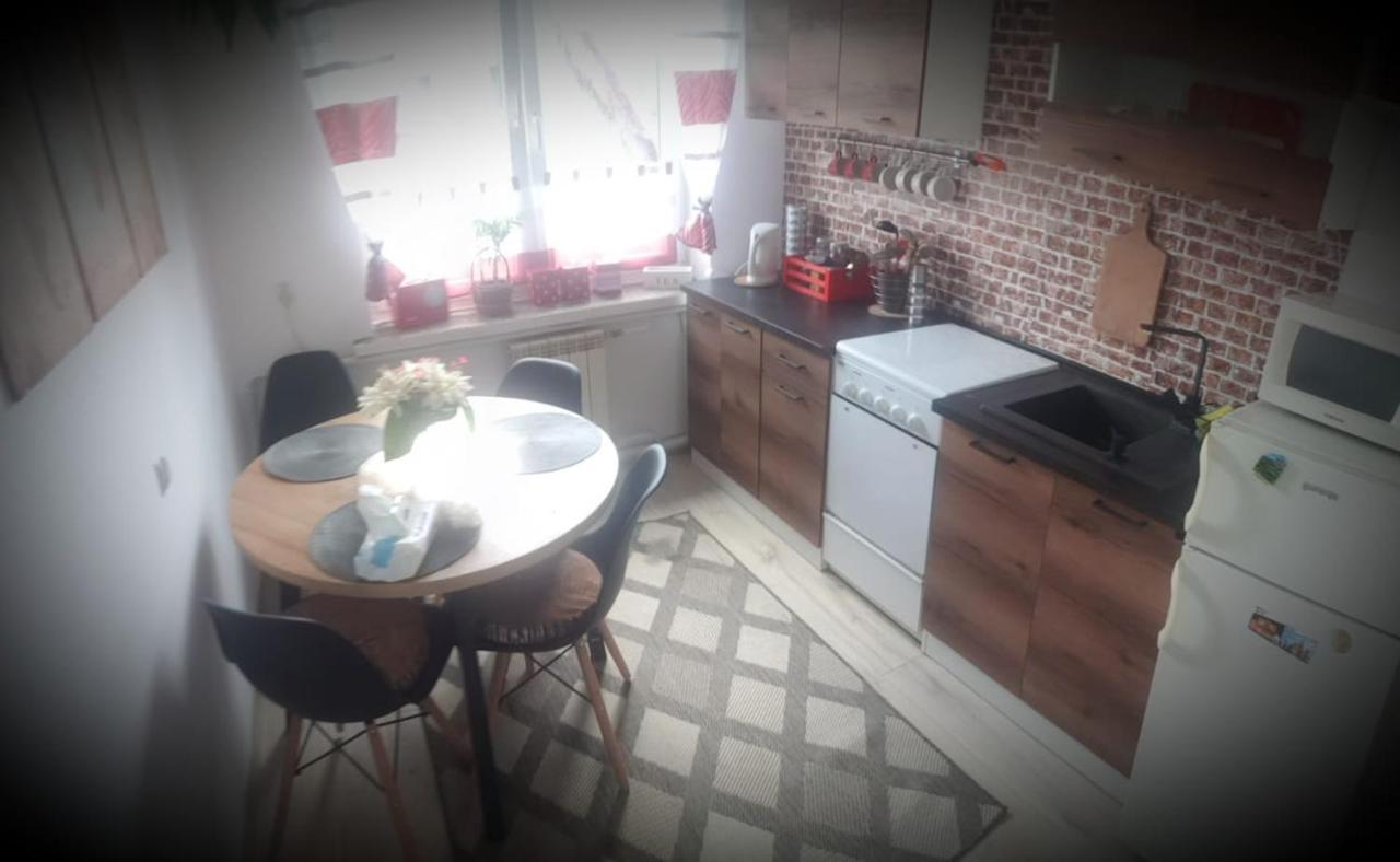 Apartament Wrzos Bieszczady Чарна Екстериор снимка
